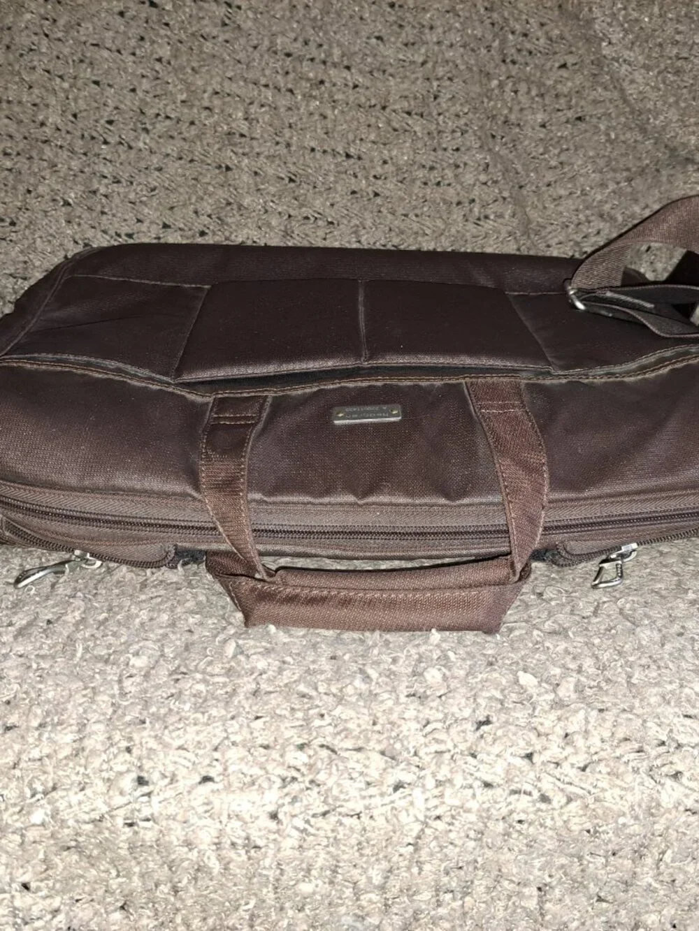 HEDGREN-UTOPIA 14L-Padded Laptop Messenger Travel Bag-Brown-Quilted-Near Mint